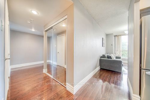 2901 Kipling Ave, unit 307 for sale