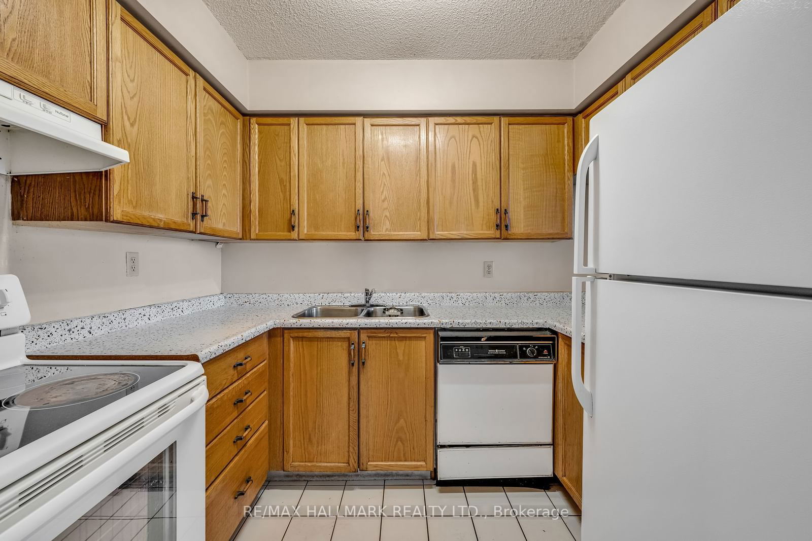 2901 Kipling Ave, unit 505 for sale - image #14