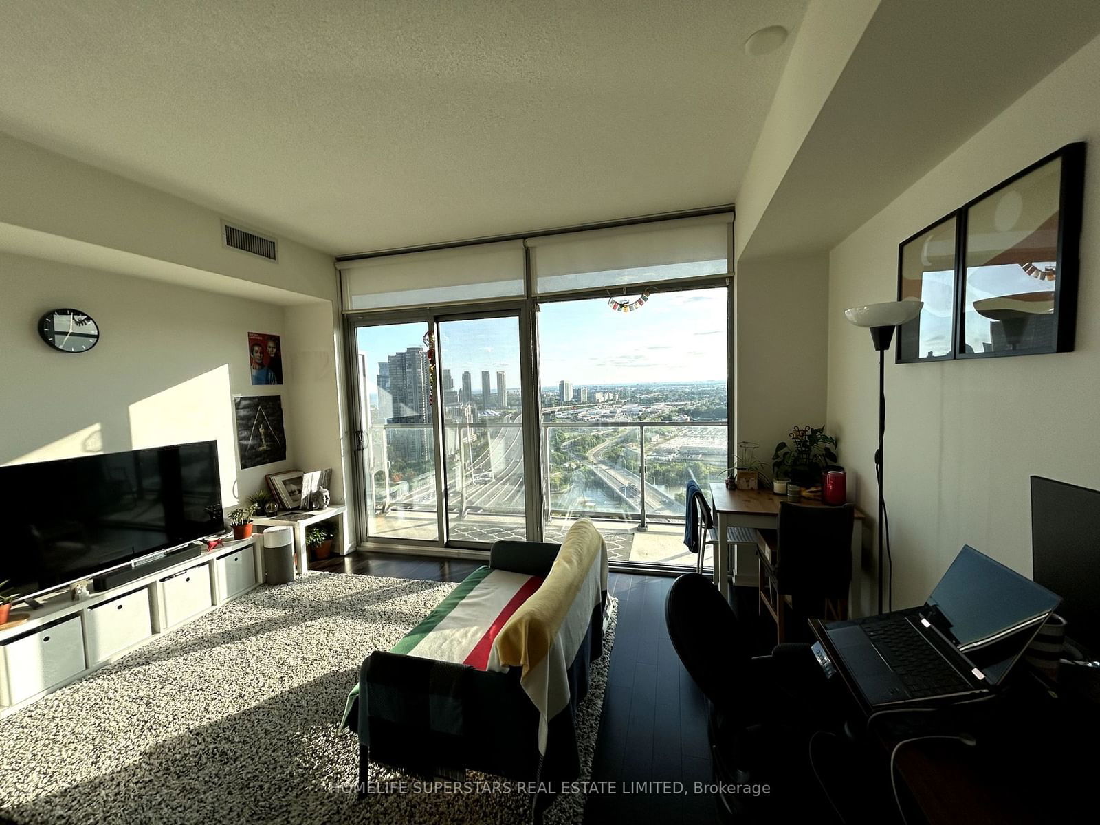 105 The Queensway Ave, unit 3007 for rent - image #3