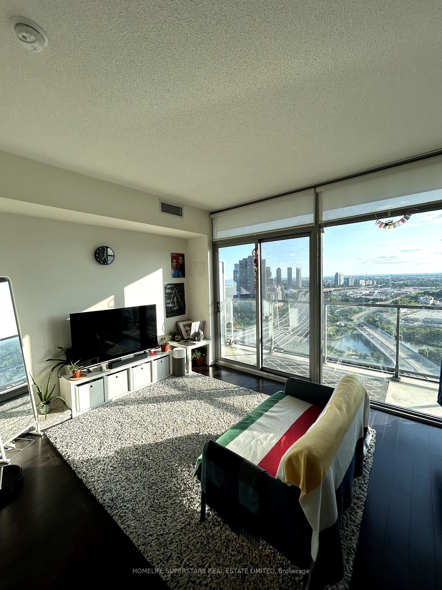 105 The Queensway Ave, unit 3007 for rent - image #4