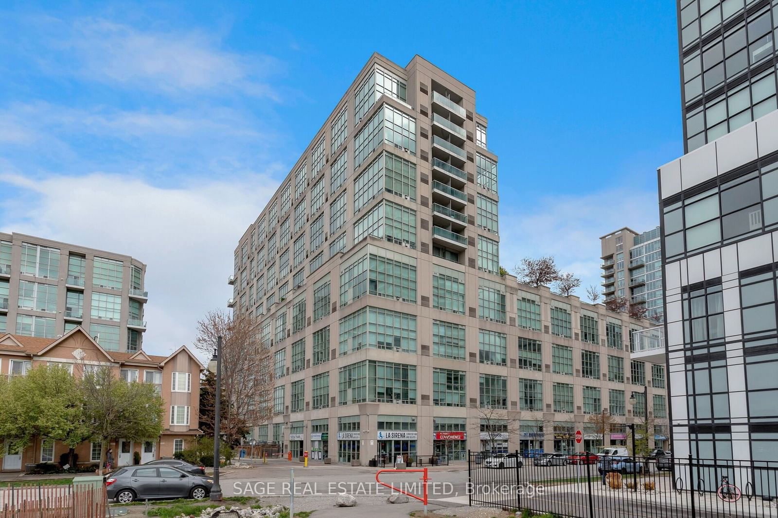 250 Manitoba St, unit 703 for sale - image #3