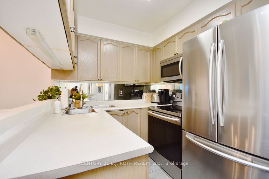 1140 Parkwest Pl, unit 204 for sale - image #6