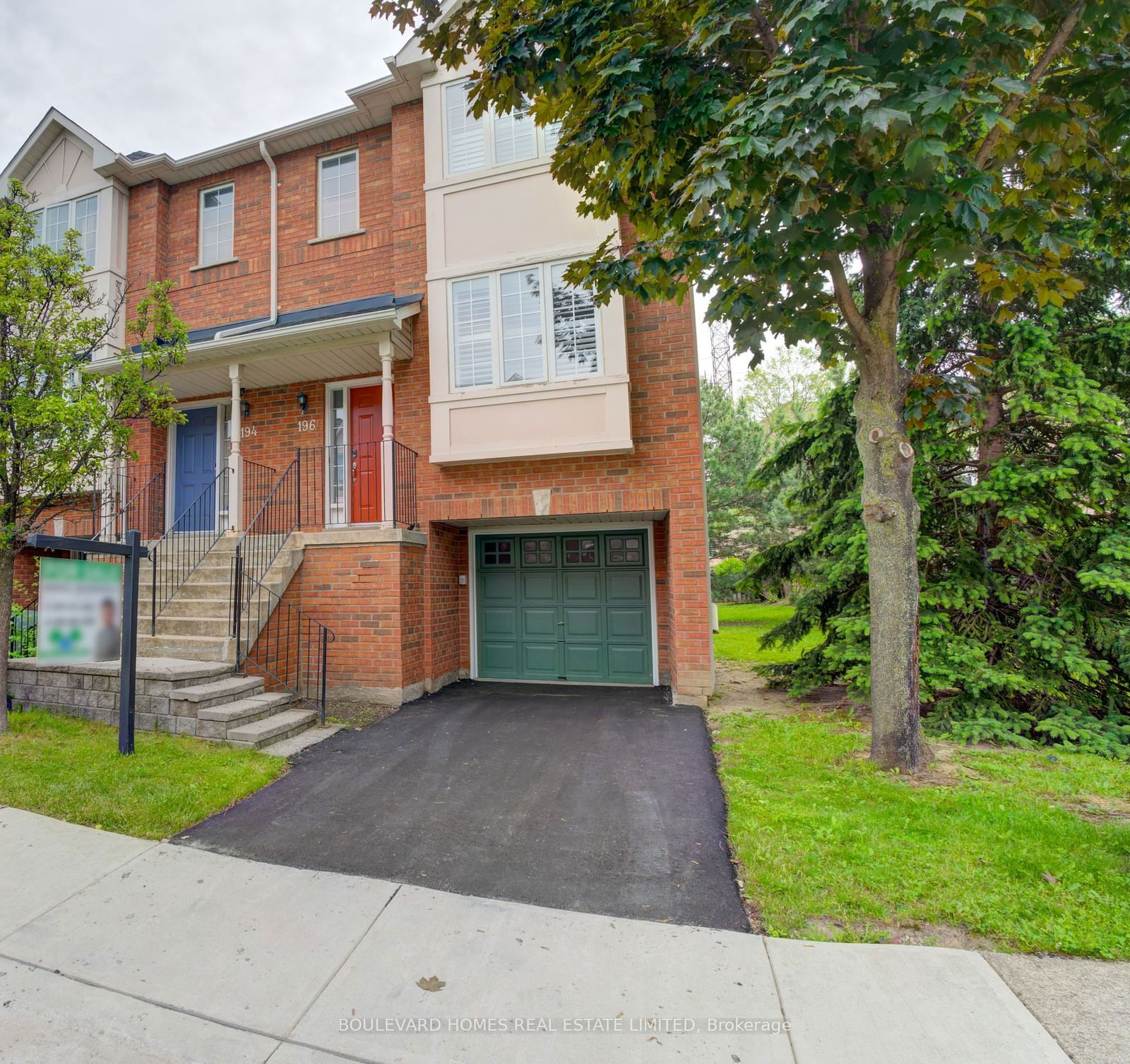 80 Acorn Pl, unit 196 for sale - image #1