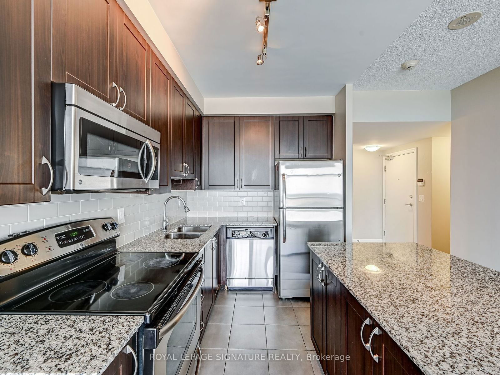 1940 Ironstone Dr, unit 1709 for sale - image #4