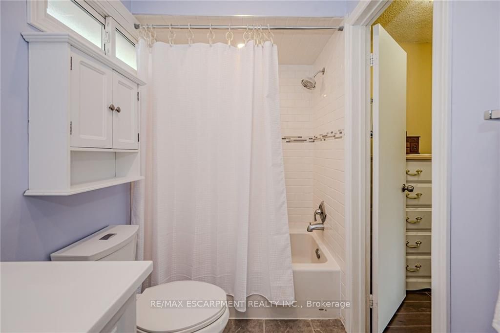 1548 Newlands Cres, unit 14 for sale - image #19