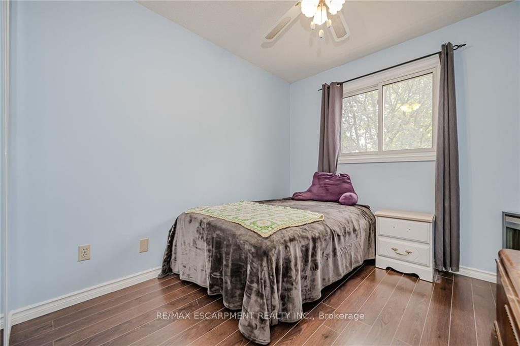 1548 Newlands Cres, unit 14 for sale - image #24