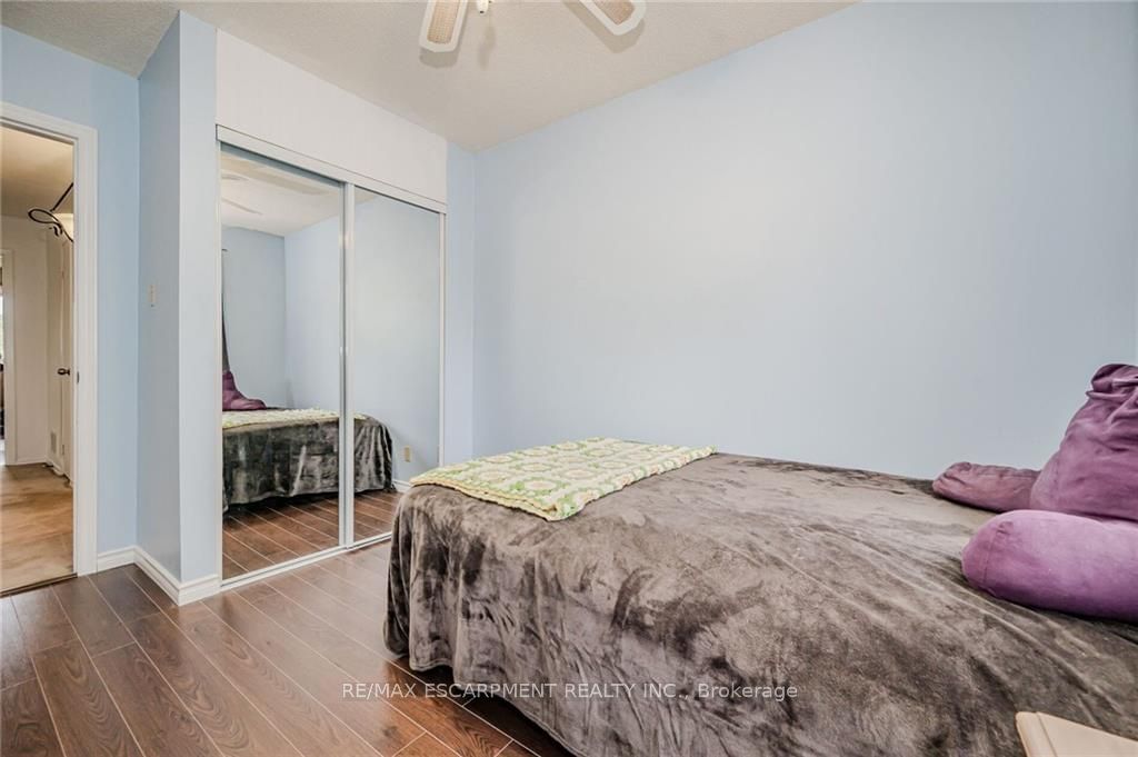 1548 Newlands Cres, unit 14 for sale - image #25