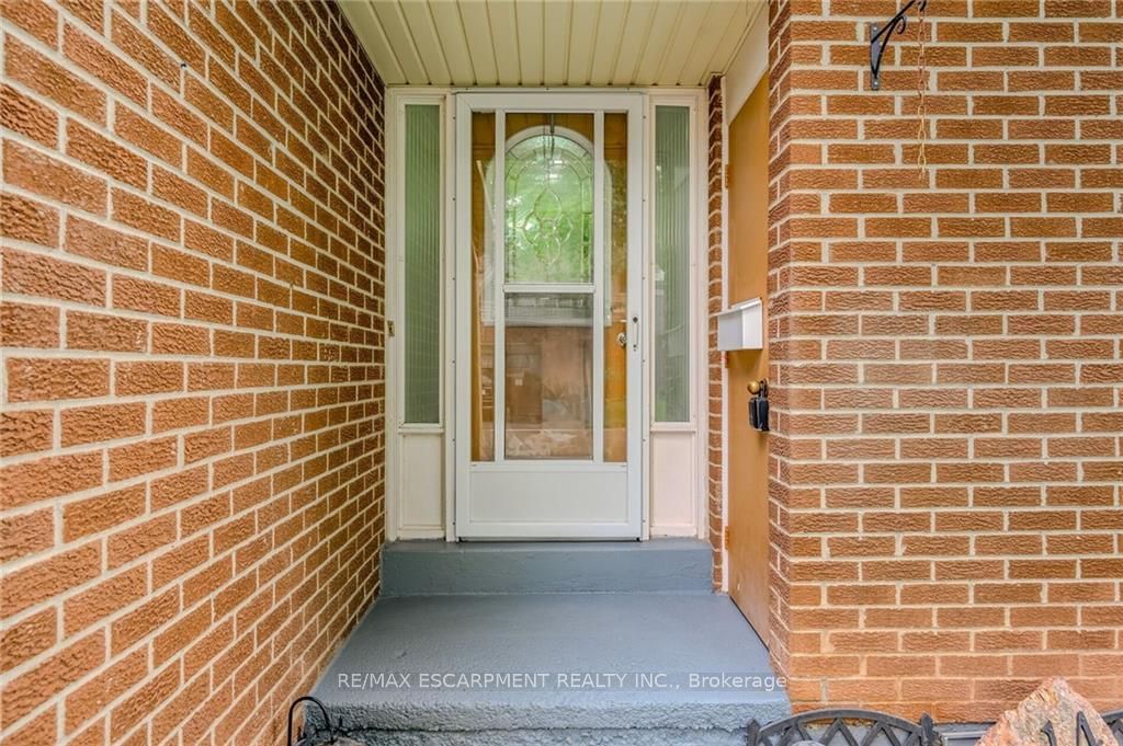 1548 Newlands Cres, unit 14 for sale - image #4