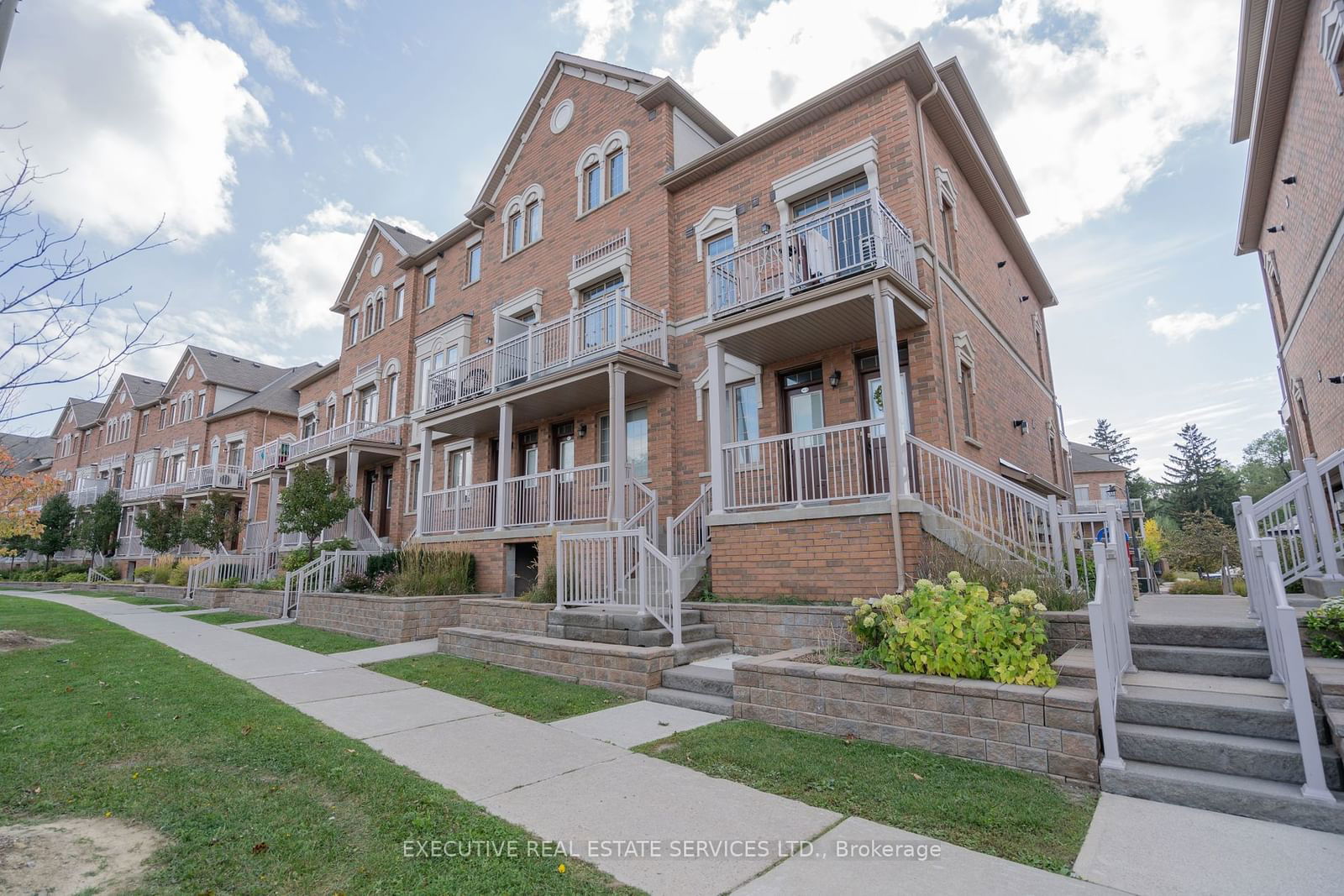 Howden Woods Townhomes, Brampton, Toronto