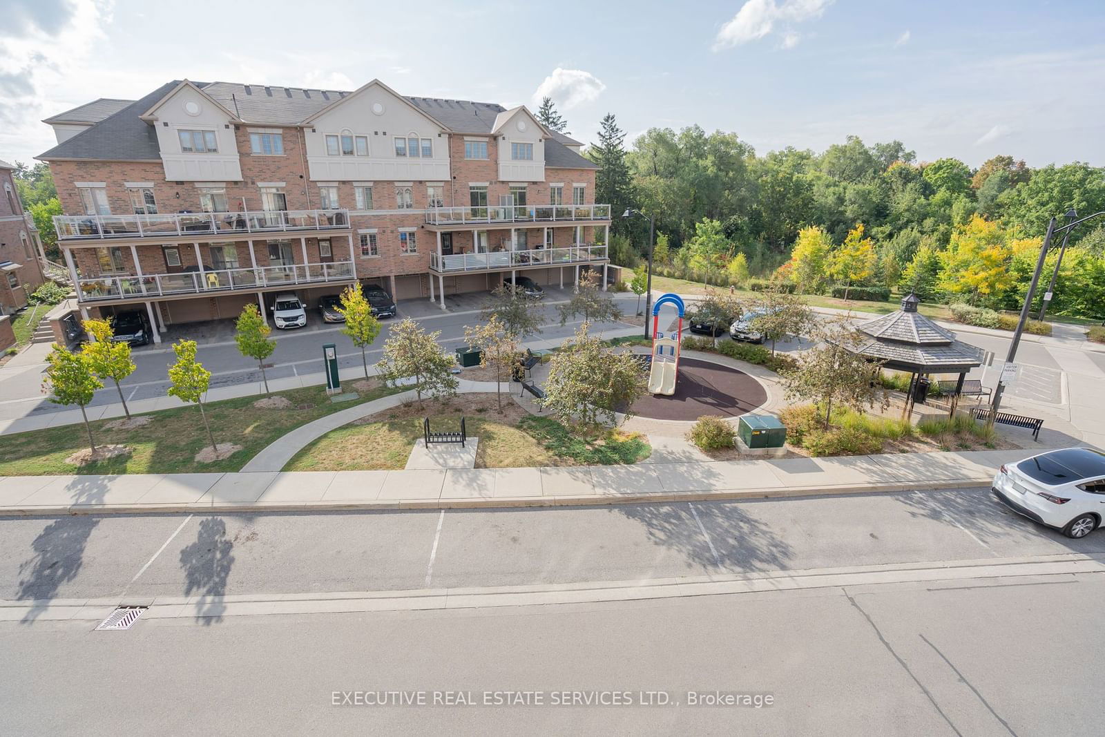 Howden Woods Townhomes, Brampton, Toronto