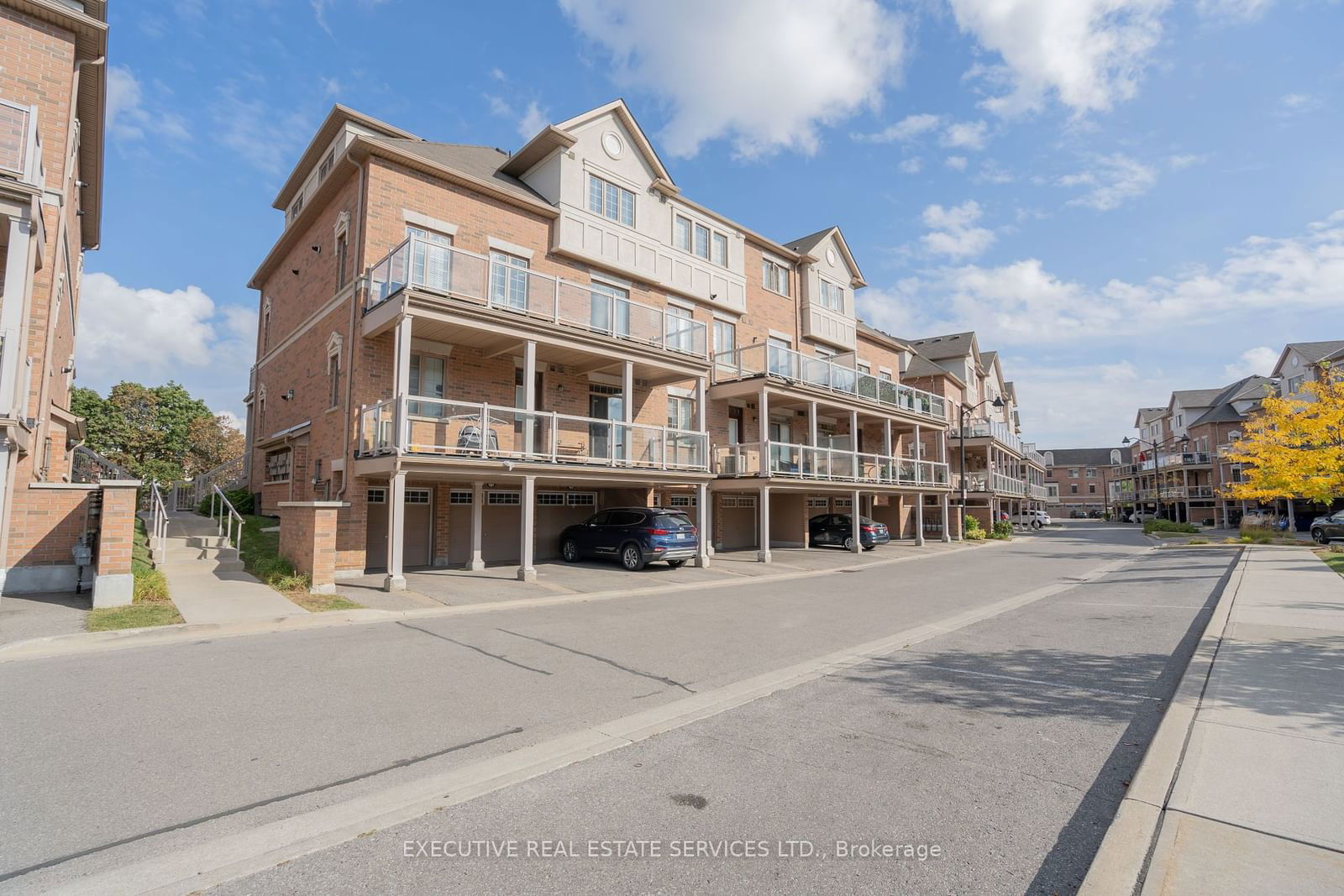 Howden Woods Townhomes, Brampton, Toronto