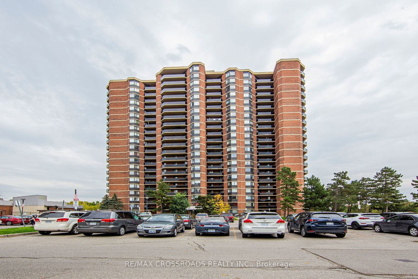 Twin Towers Condos, Etobicoke, Toronto