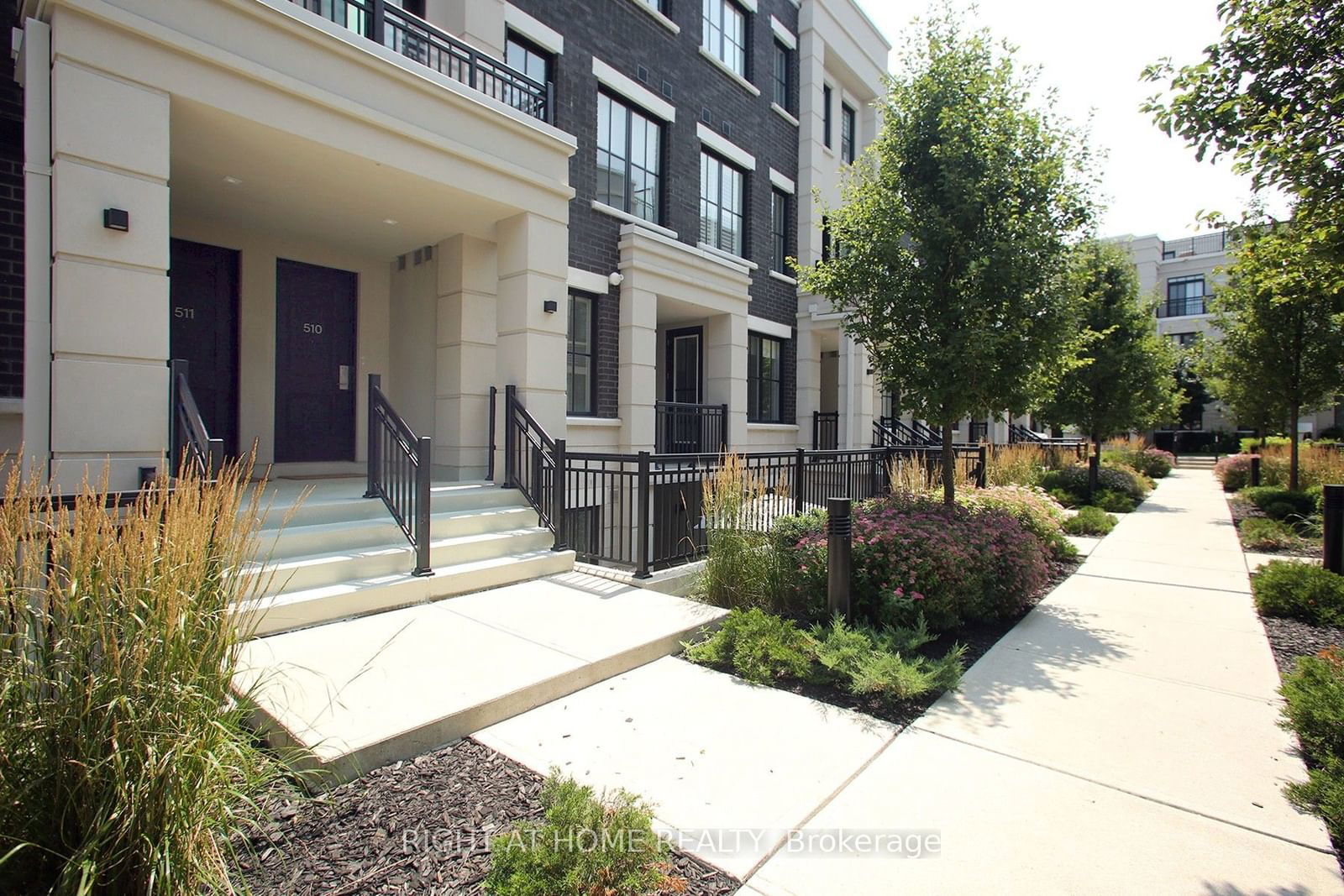 657 Cricklewood Dr, unit 510 for sale - image #3