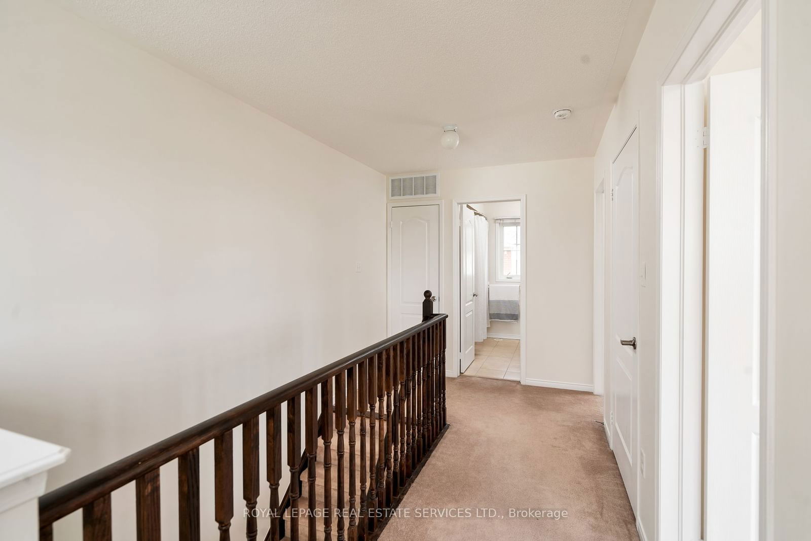 2551 Sixth Line, unit 19 for sale - image #19