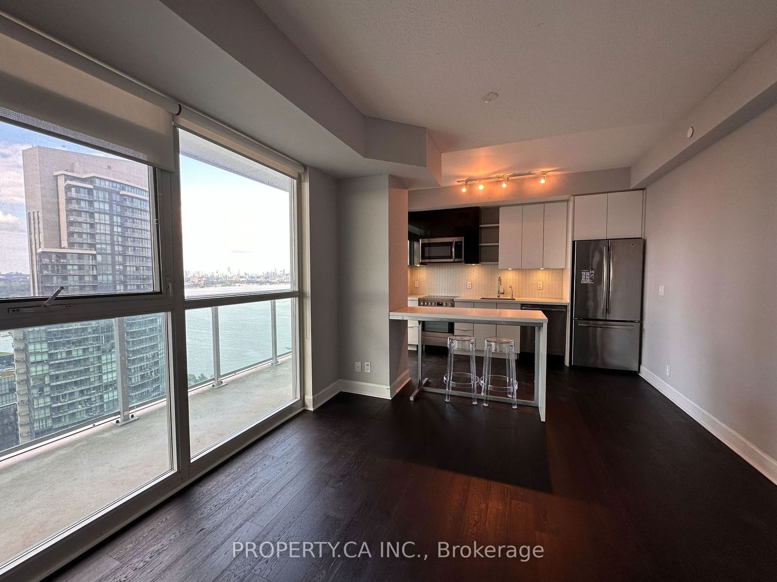 33 Shore Breeze Dr, unit 2908 for rent - image #4