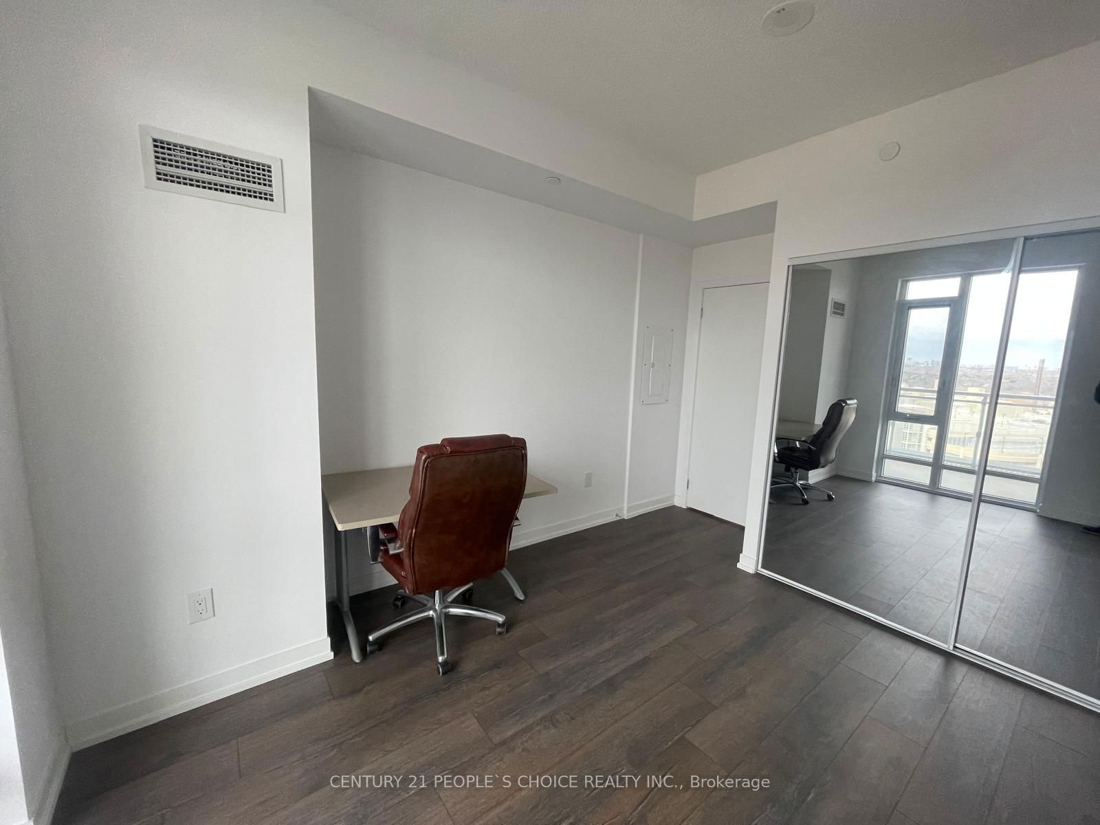 2520 Eglinton Ave W, unit 810 for sale - image #11