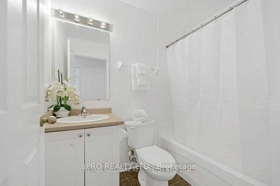 2891 Rio Crt, unit 111 for sale - image #12