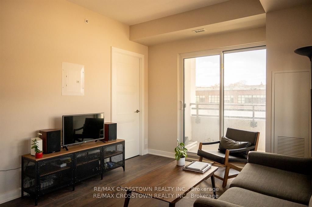 1 Neighbourhood Lane, unit 306 for sale - image #11