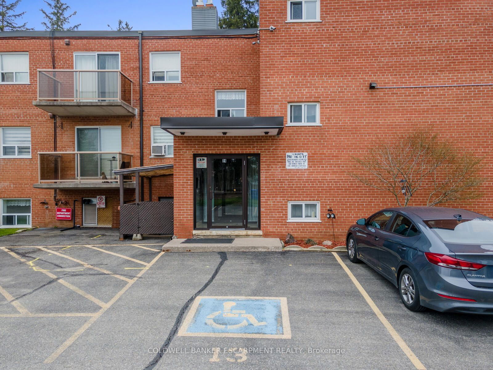 24 Ransom St, unit 301 for sale - image #3