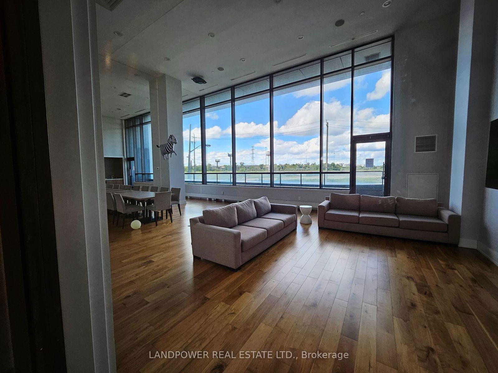 2200 Lake Shore Blvd W, unit 818 for sale - image #8