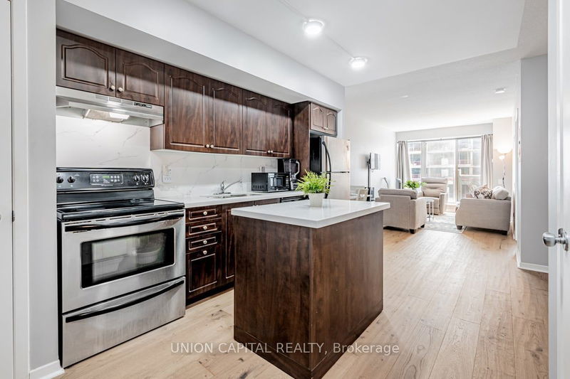 1050 The Queensway, unit 804 for sale - image #1