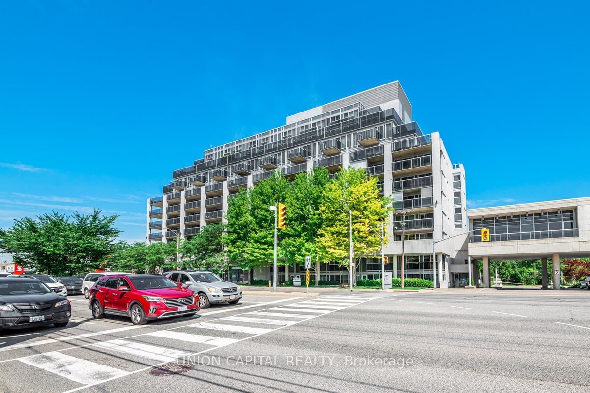 1050 The Queensway, unit 804 for sale - image #2