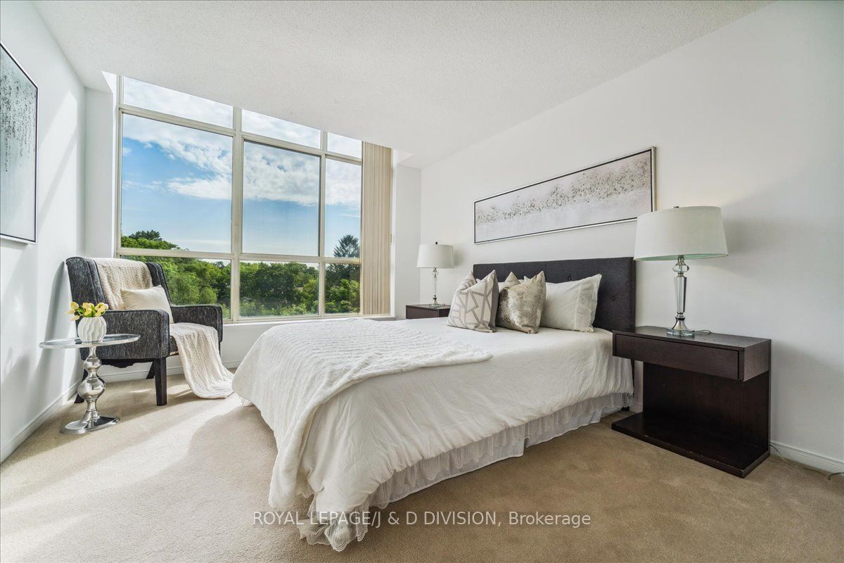 20 Southport St, unit 605 for sale - image #19