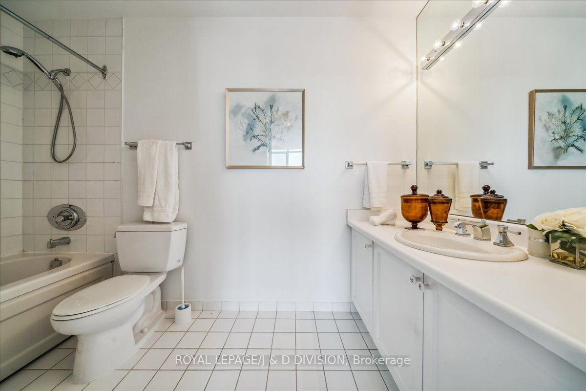 20 Southport St, unit 605 for sale - image #22