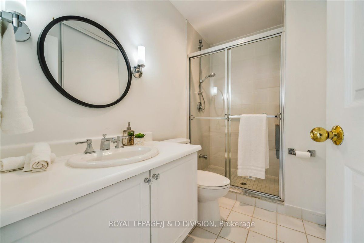 20 Southport St, unit 605 for sale - image #26