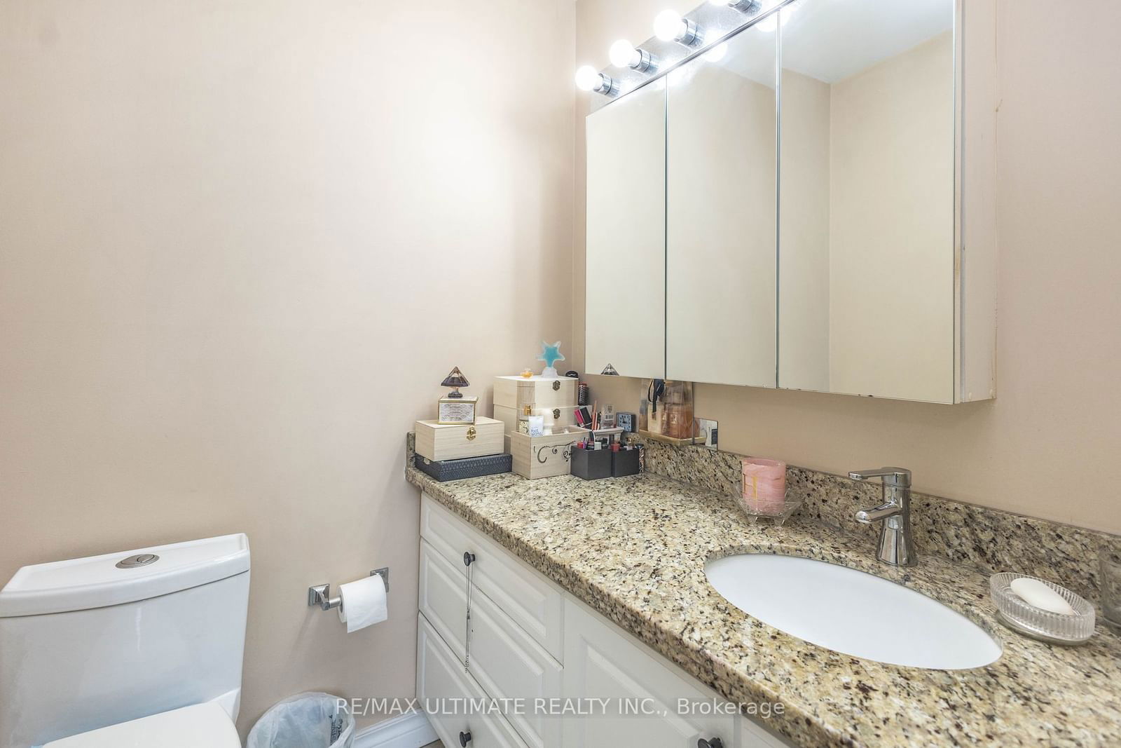 75 Emmett Ave, unit 116 for sale - image #23