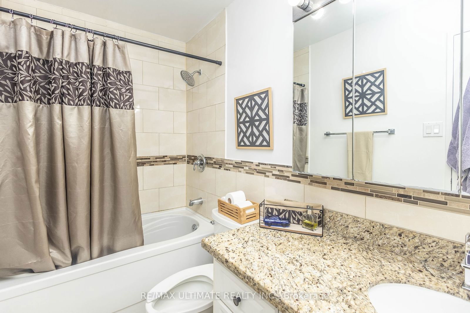 75 Emmett Ave, unit 116 for sale - image #24