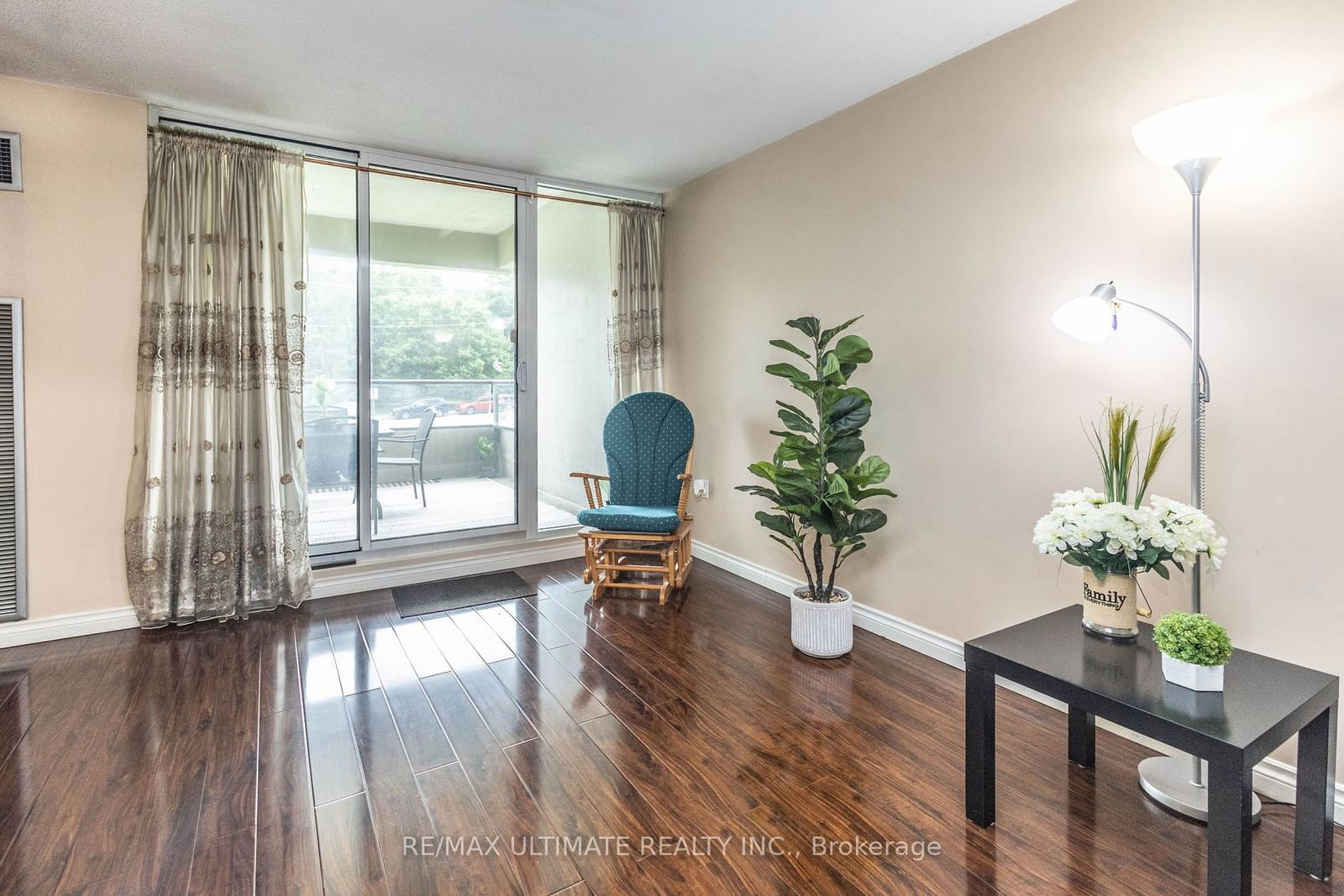 75 Emmett Ave, unit 116 for sale - image #7