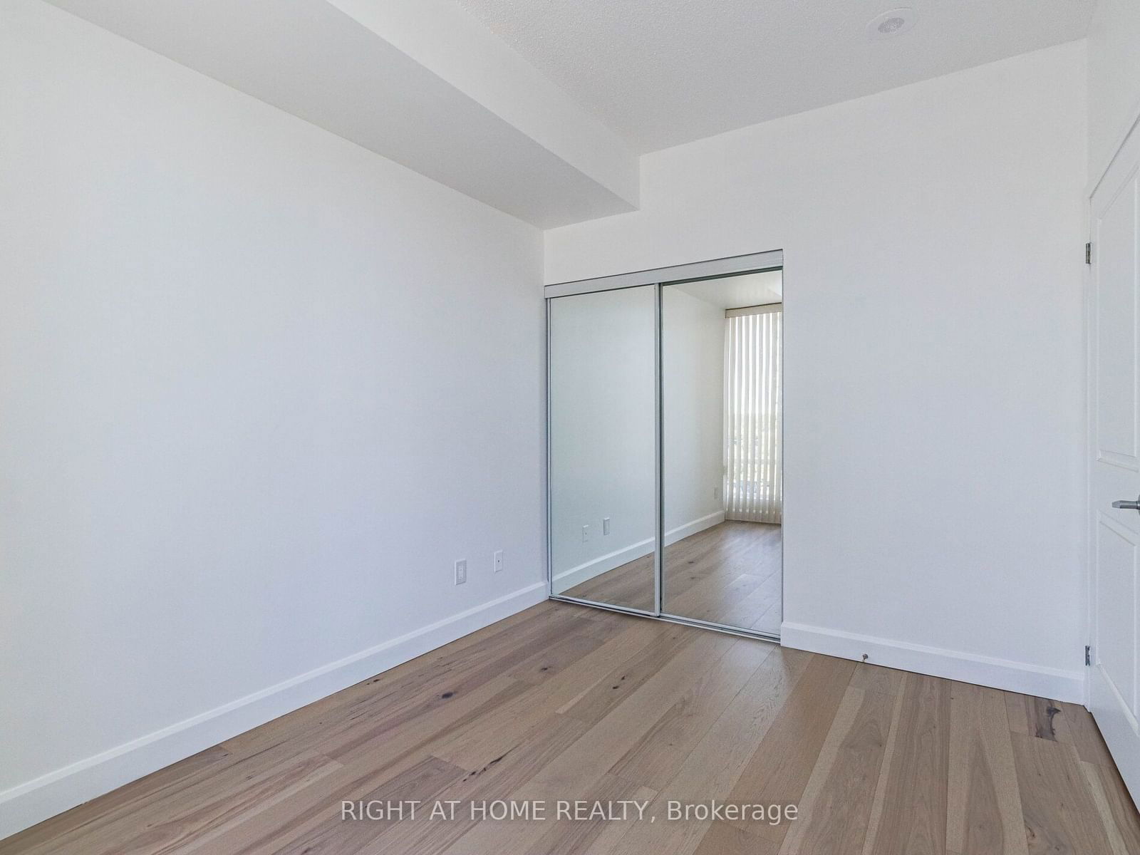 15 Windermere Ave, unit 1212 for sale - image #18