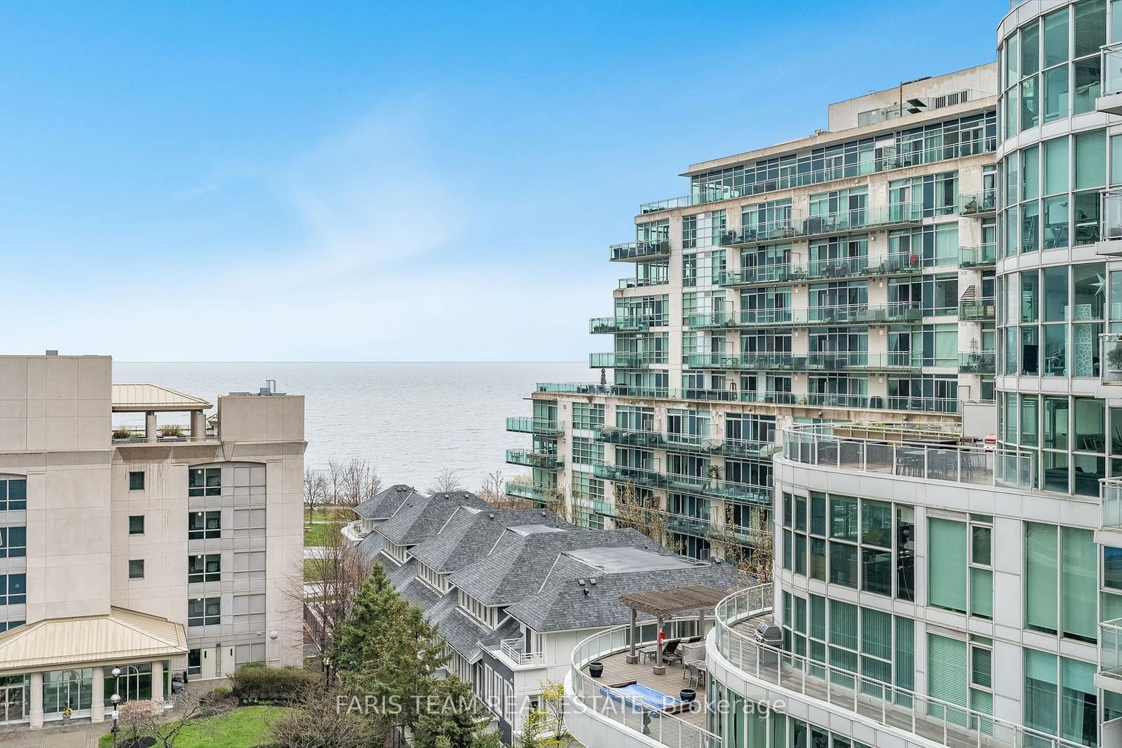 88 Palace Pier Crt, unit 806 for sale