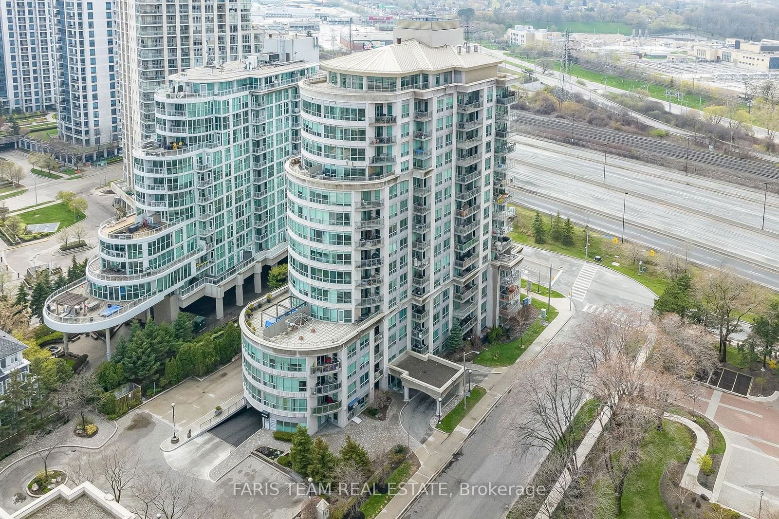 88 Palace Pier Crt, unit 806 for sale