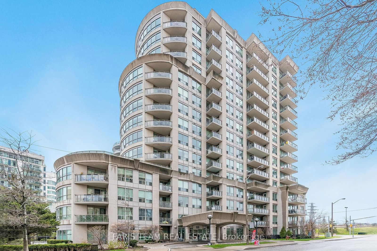 88 Palace Pier Crt, unit 806 for sale