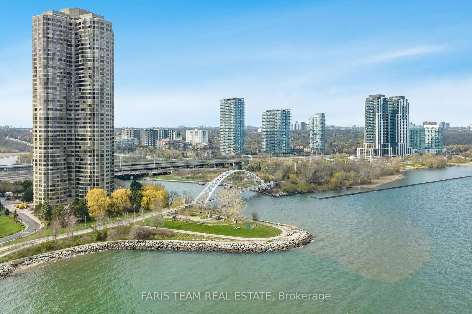 88 Palace Pier Crt, unit 806 for sale