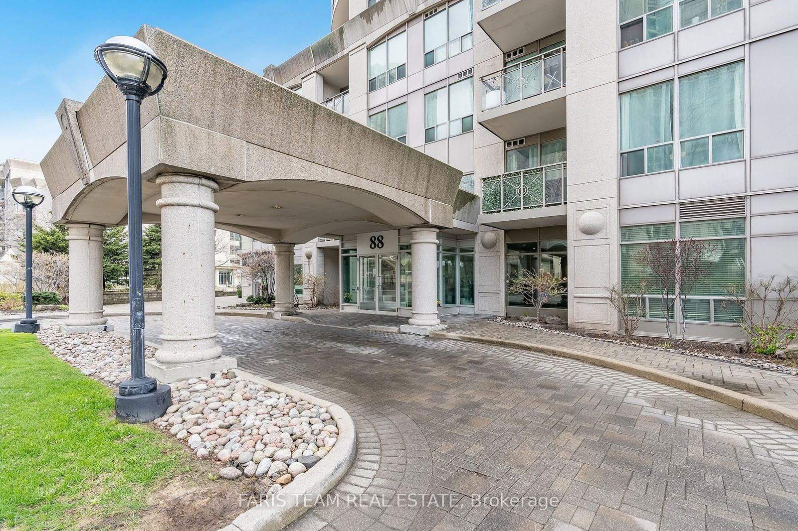 88 Palace Pier Crt, unit 806 for sale - image #3