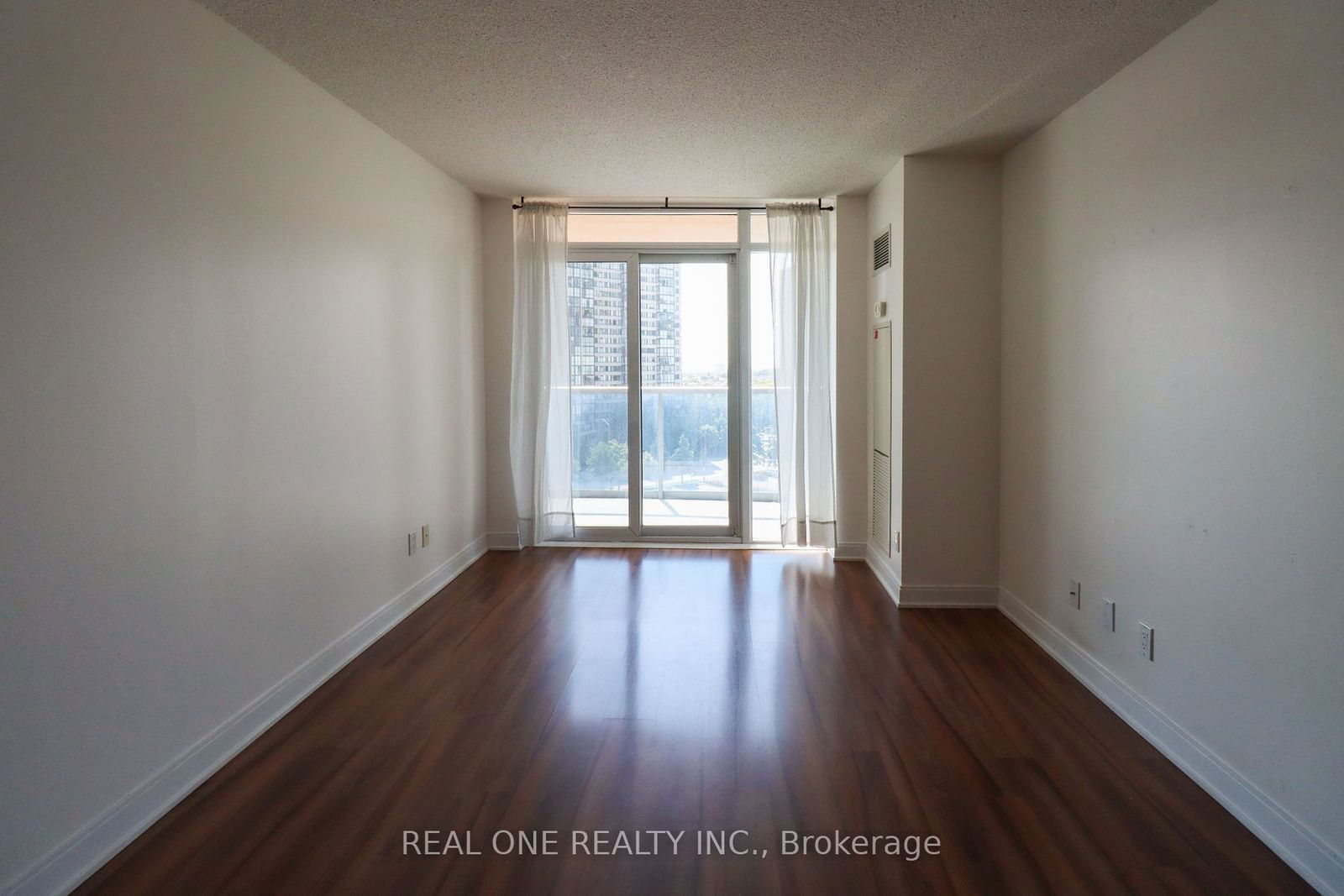 330 Burnhamthorpe Rd W, unit 801 for rent - image #8