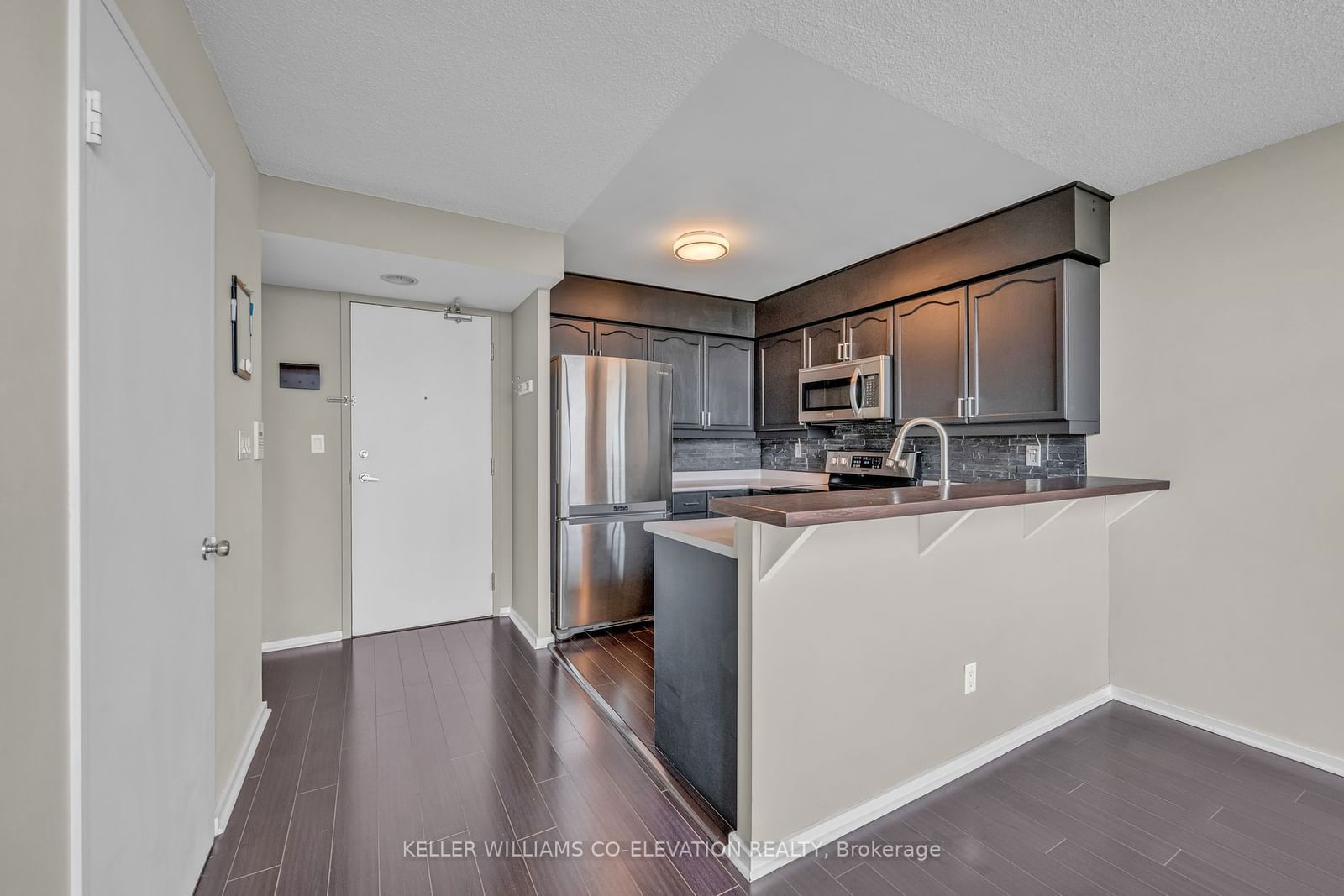 200 Manitoba St, unit 412 for rent - image #6