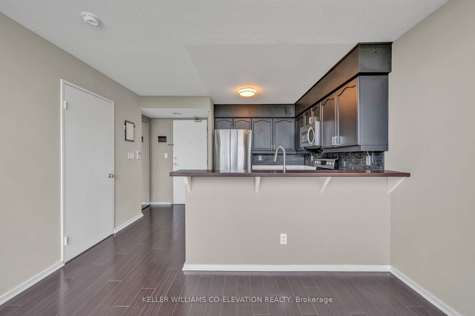 200 Manitoba St, unit 412 for rent - image #7