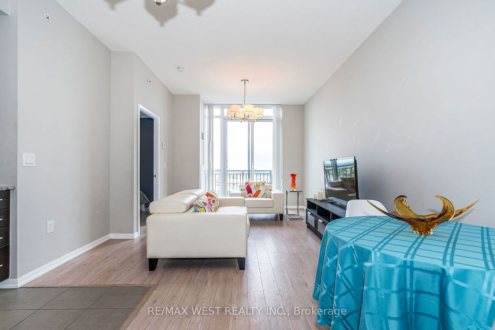 830 Lawrence Ave, unit 803 for sale - image #12