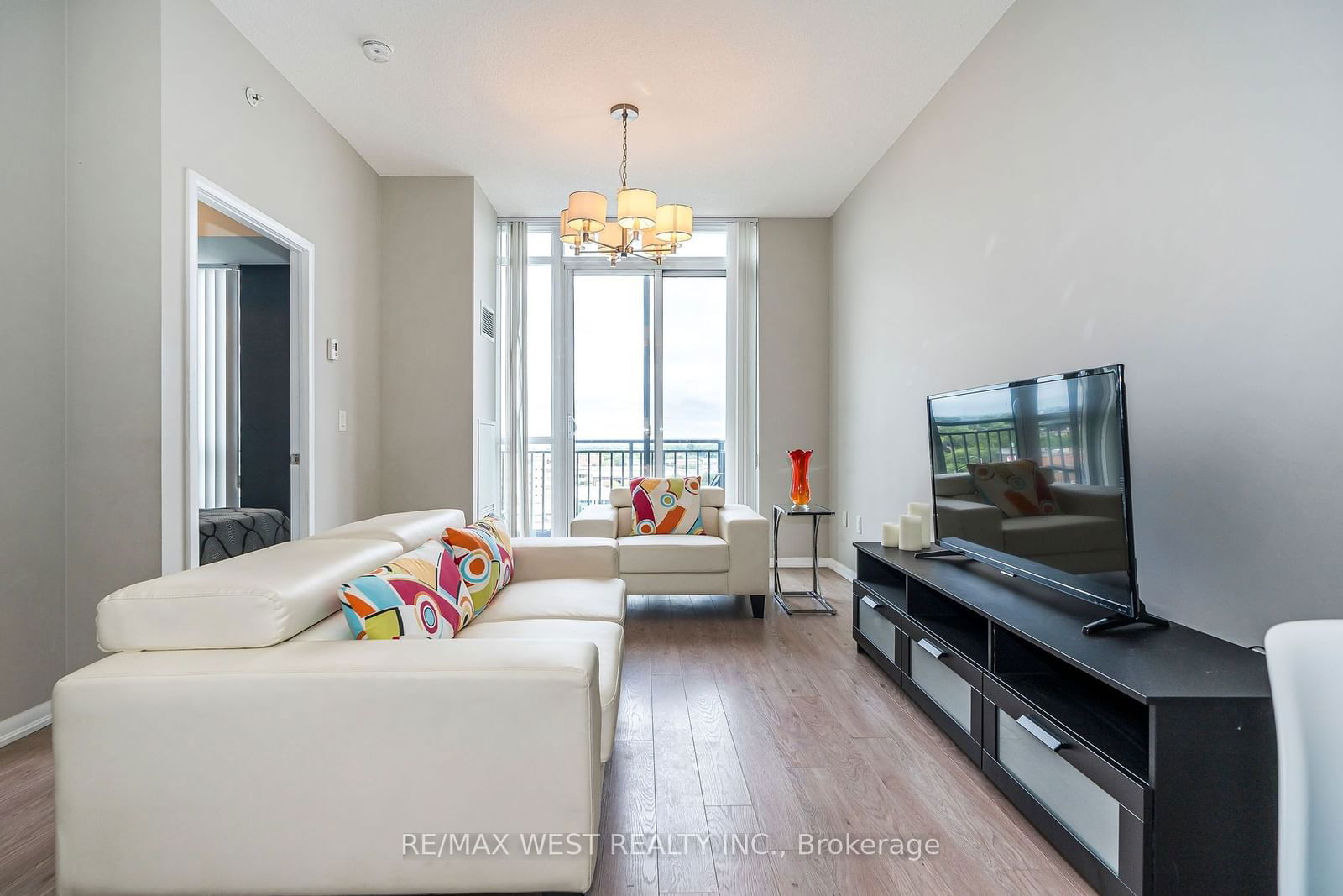 830 Lawrence Ave, unit 803 for sale - image #15