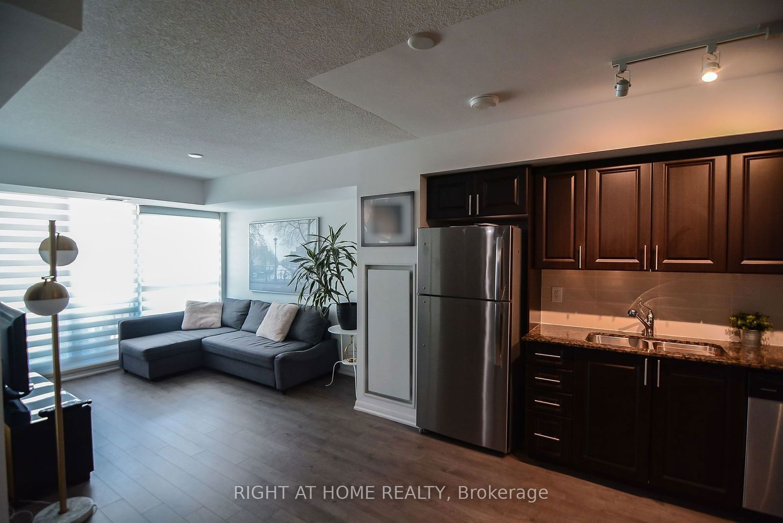 3091 Dufferin St, unit 1001 for rent - image #5