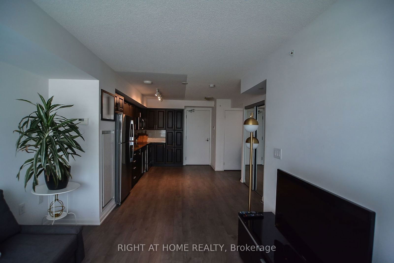 3091 Dufferin St, unit 1001 for rent - image #7