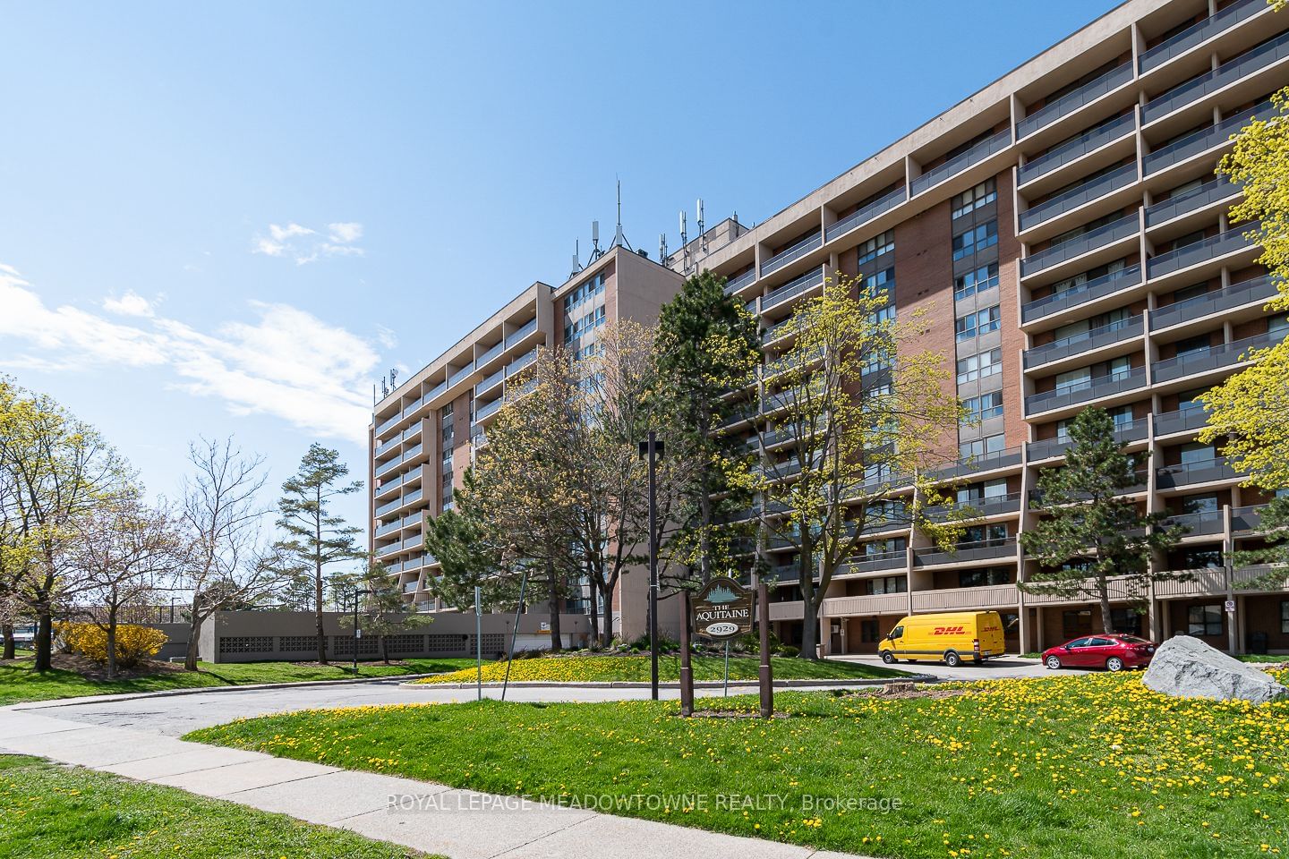 2929 Aquitaine Ave, unit 808 for sale - image #1