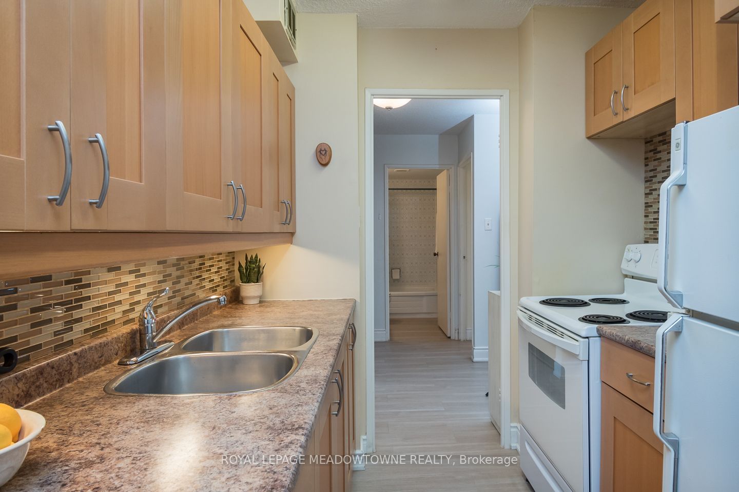 2929 Aquitaine Ave, unit 808 for sale - image #13