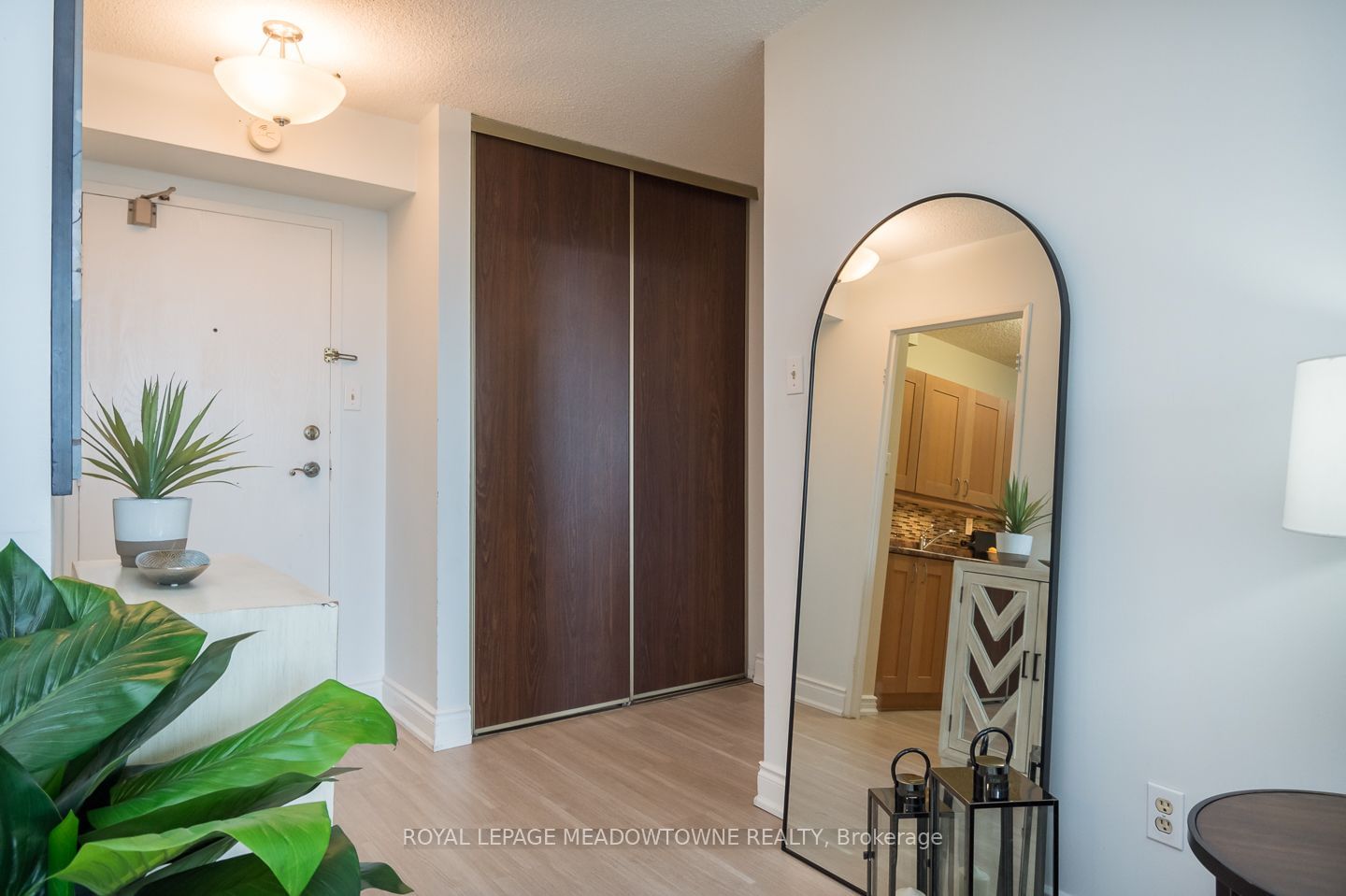 2929 Aquitaine Ave, unit 808 for sale - image #6