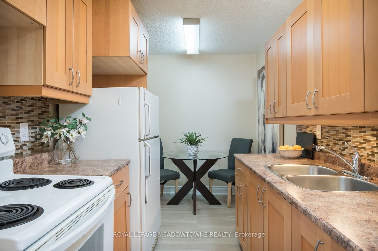 2929 Aquitaine Ave, unit 808 for sale - image #8