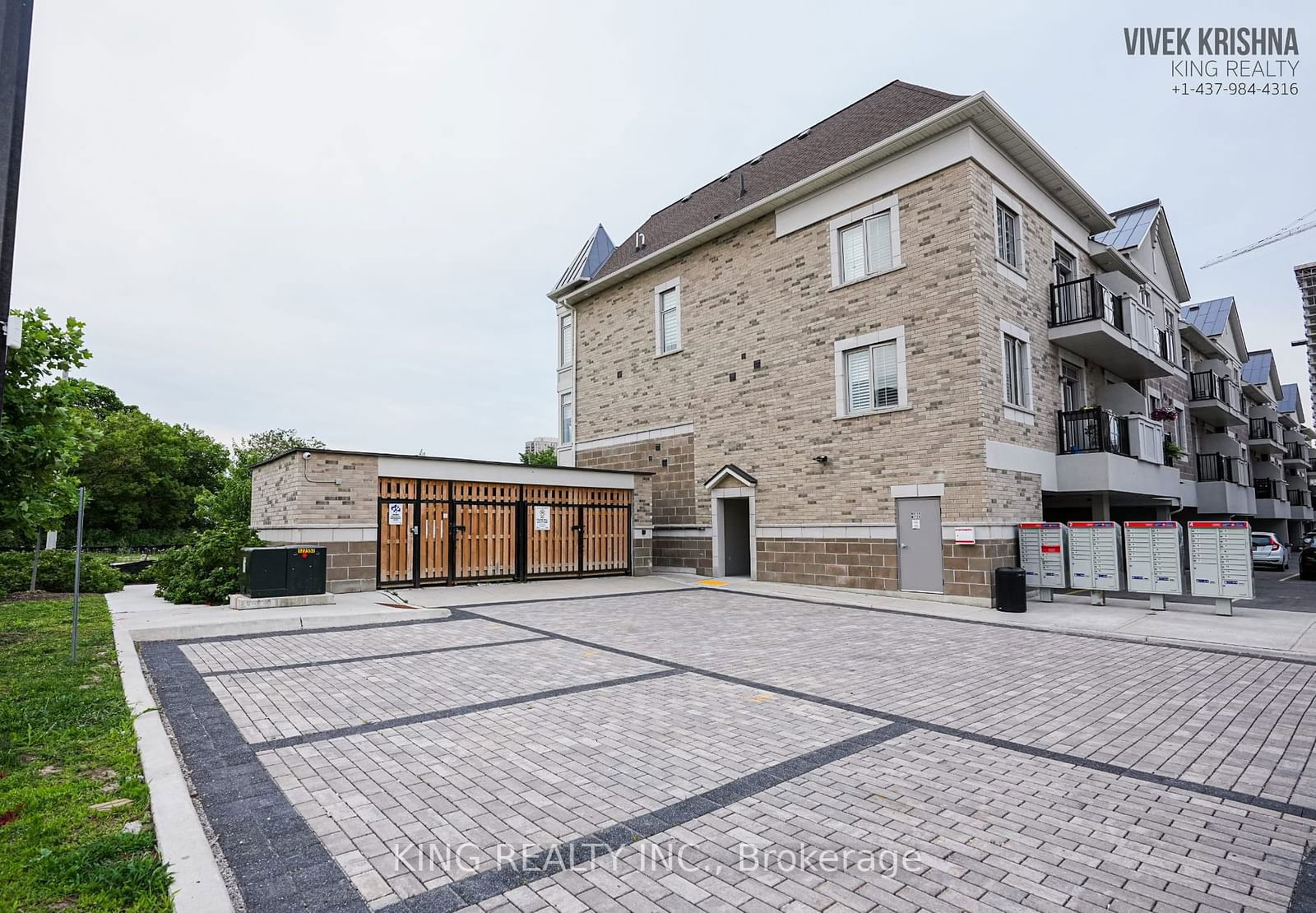 78 Preston Meadow Ave, unit 17 for sale - image #2